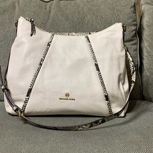 BRAND NEW 🔥 MICHAEL KORS SIENNA LARGE LEATHER SHOULDER BAG 😍 LIGHT CREAM COLOR